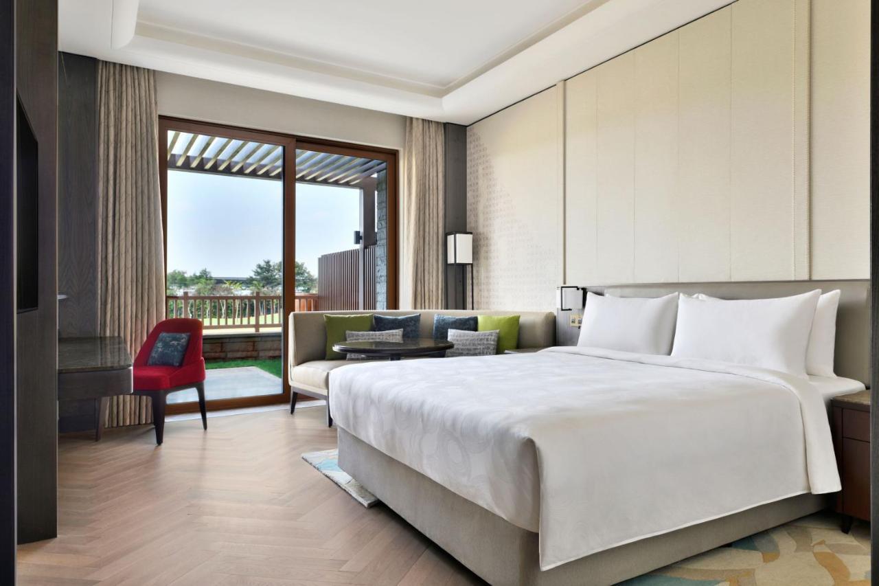 Jw Marriott Hotel Bengaluru Prestige Golfshire Resort & Spa Avati Bagian luar foto