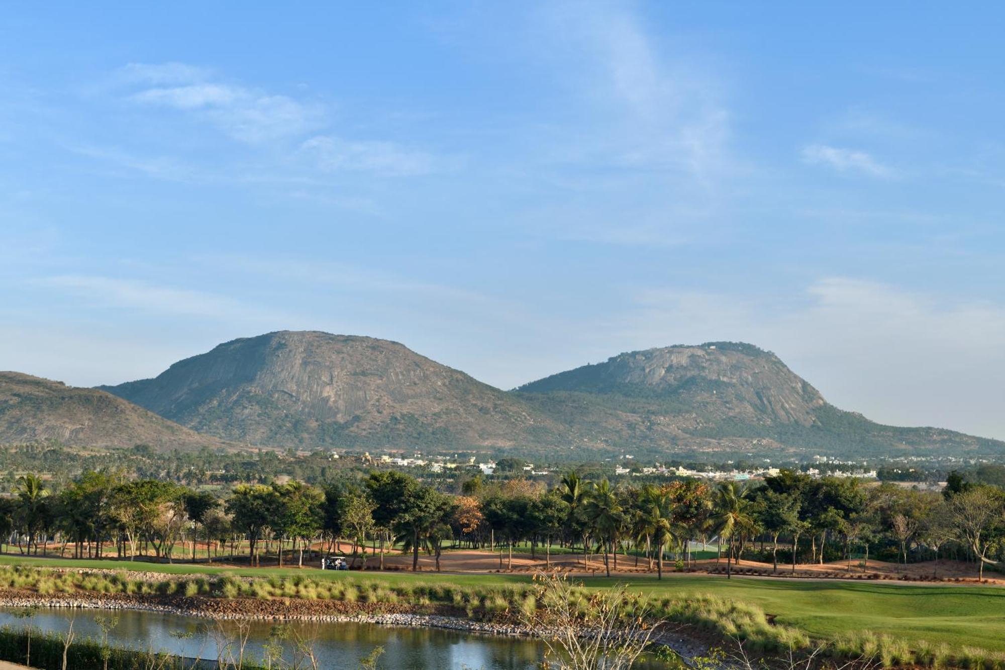 Jw Marriott Hotel Bengaluru Prestige Golfshire Resort & Spa Avati Bagian luar foto