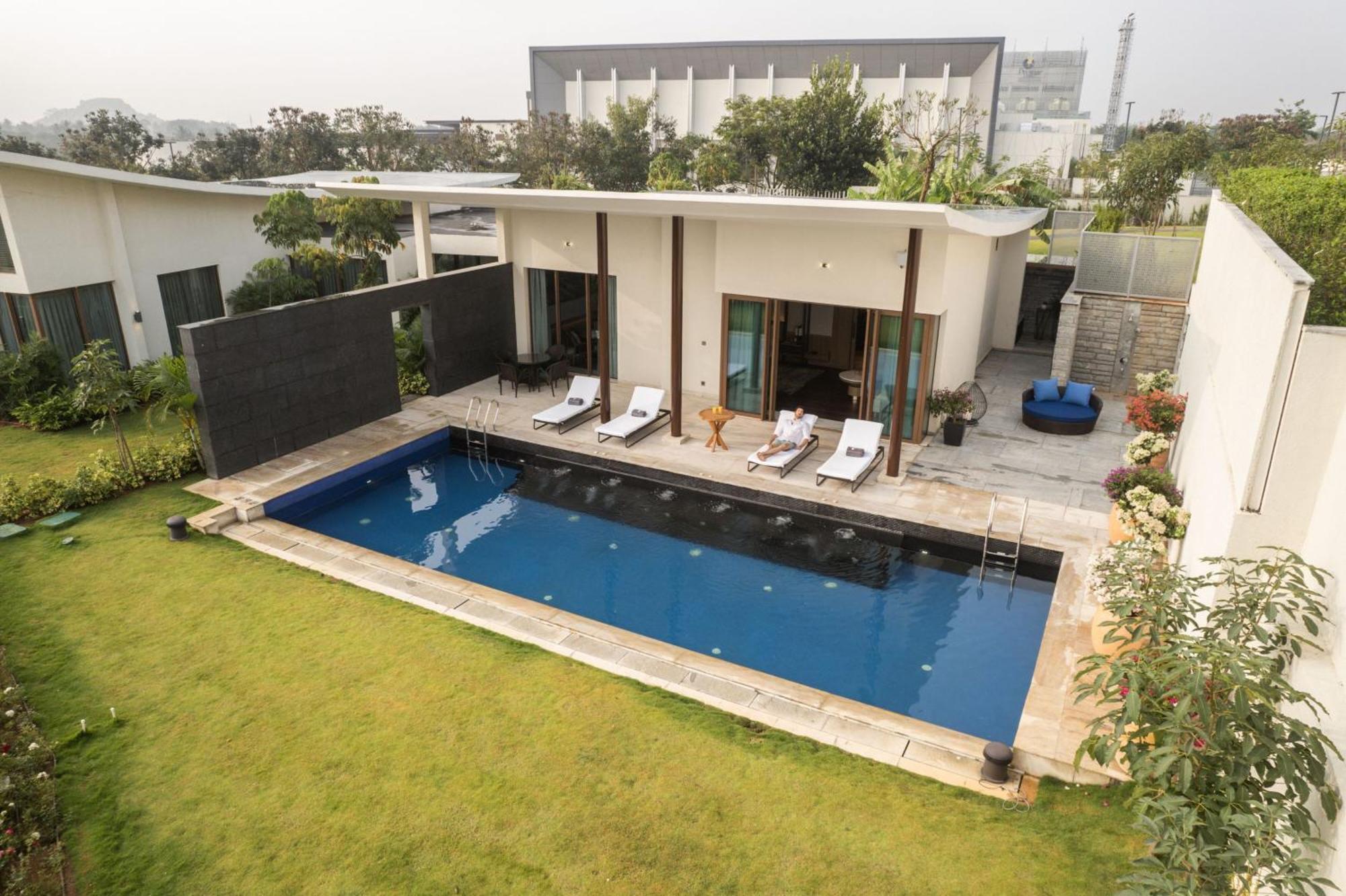 Jw Marriott Hotel Bengaluru Prestige Golfshire Resort & Spa Avati Bagian luar foto
