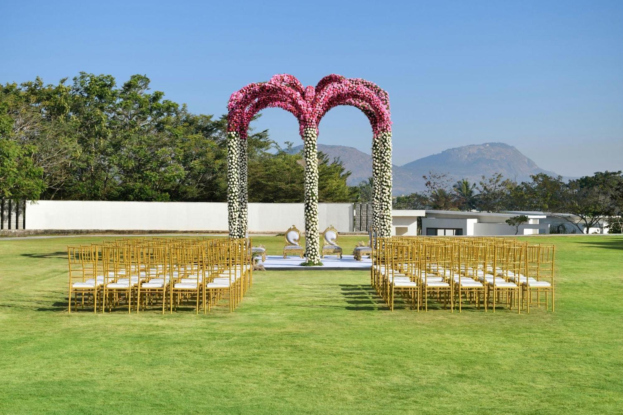 Jw Marriott Hotel Bengaluru Prestige Golfshire Resort & Spa Avati Bagian luar foto