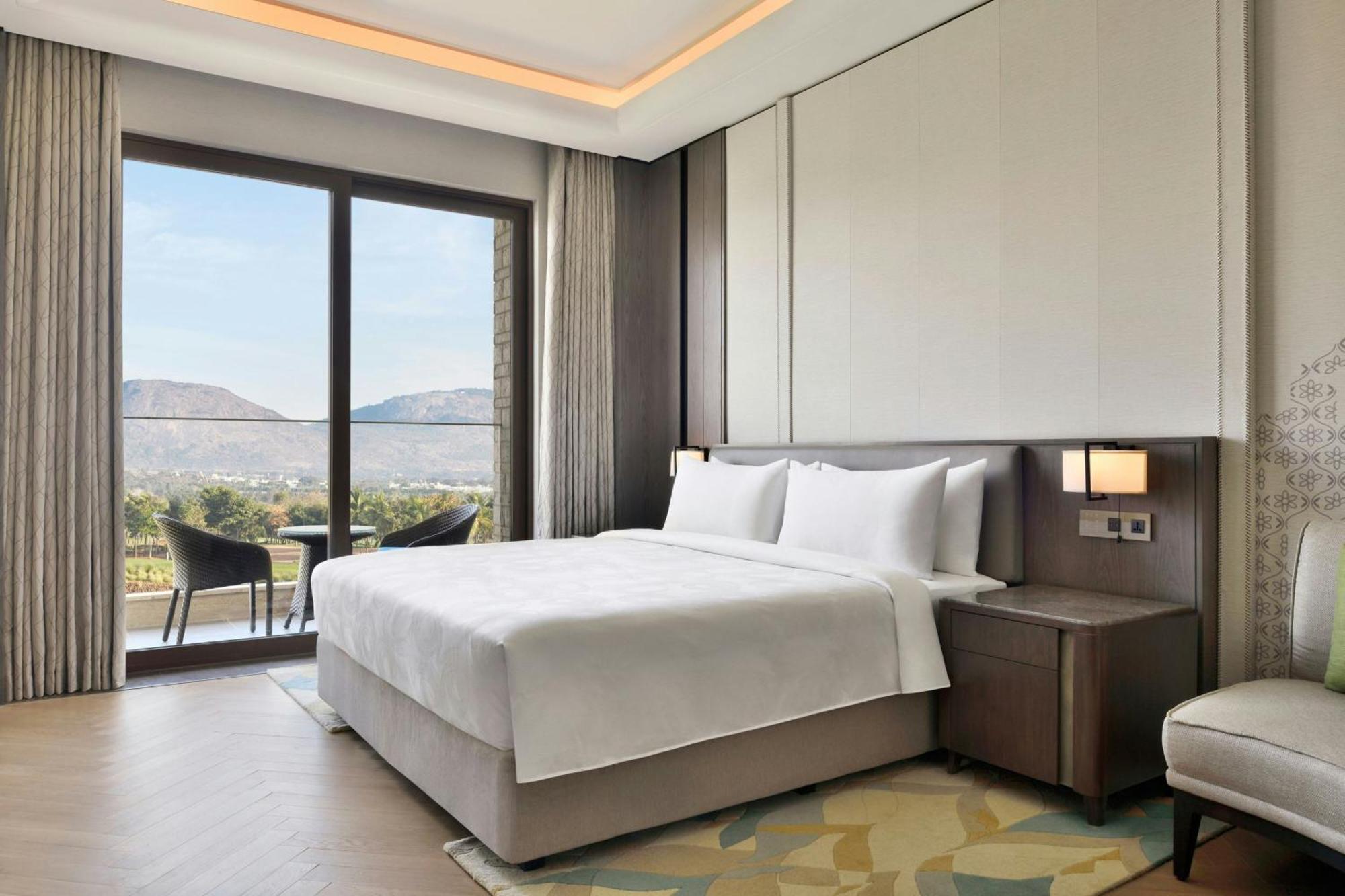 Jw Marriott Hotel Bengaluru Prestige Golfshire Resort & Spa Avati Bagian luar foto